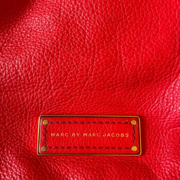 Marc by Marc Jacobs Red Leather Hobo Crossbody Bag - Picture 2 of 6